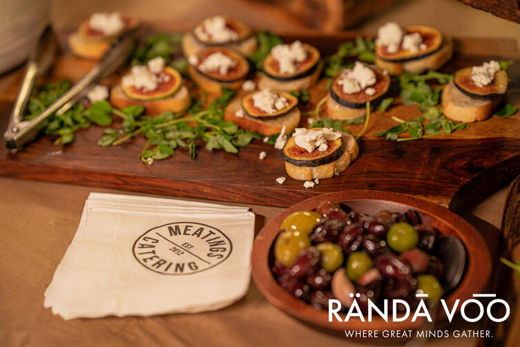 RÄNDĀ VO͞O Business Events | Ottawa